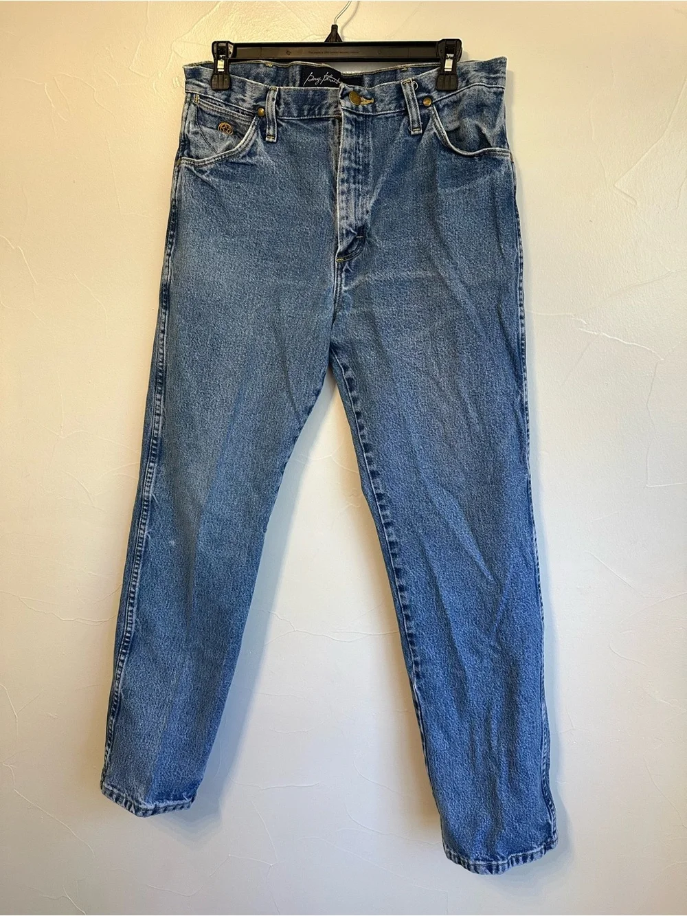 George Straight Cowboy Collection Wrangler Men's Slim Straight Blue Denim Jeans